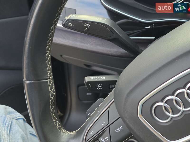 Позашляховик / Кросовер Audi Q8 2021 в Тернополі