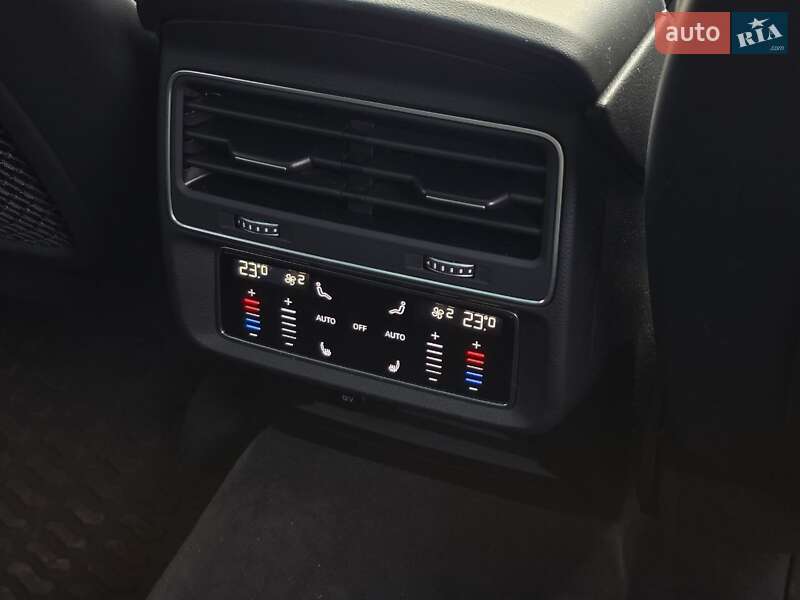 Позашляховик / Кросовер Audi Q8 2021 в Тернополі