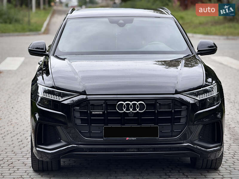 Позашляховик / Кросовер Audi Q8 2021 в Львові