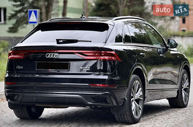 Внедорожник / Кроссовер Audi Q8 2021 в 