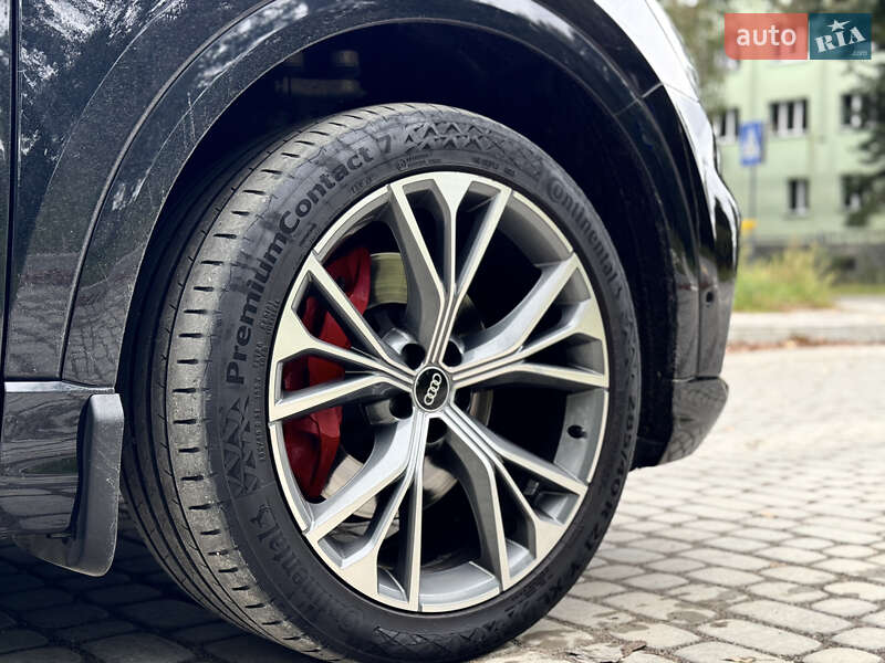 Позашляховик / Кросовер Audi Q8 2021 в Львові