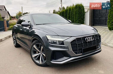 Внедорожник / Кроссовер Audi Q8 2019 в Ровно