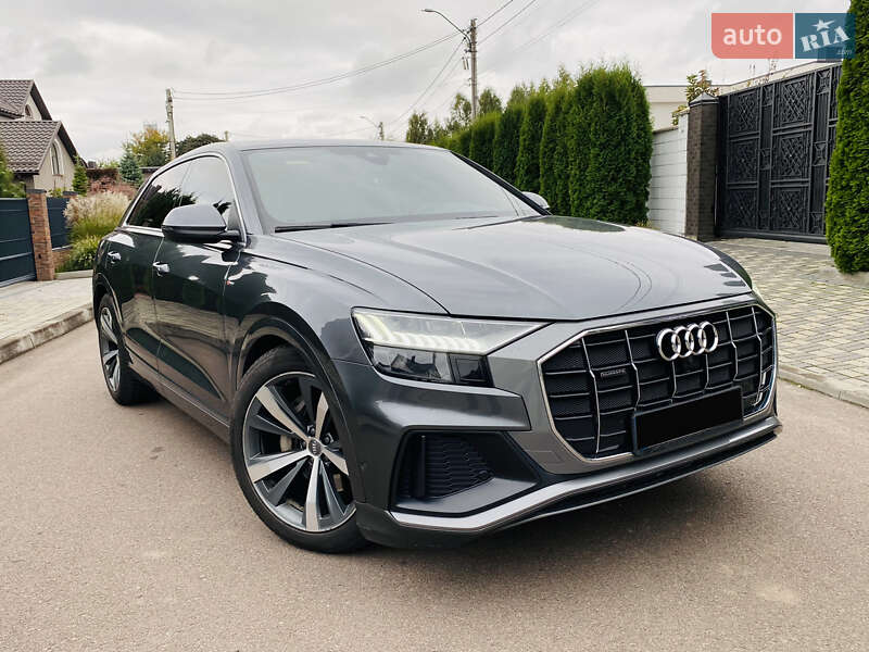 Внедорожник / Кроссовер Audi Q8 2019 в 