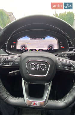 Внедорожник / Кроссовер Audi Q8 2019 в 