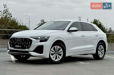 Внедорожник / Кроссовер Audi Q8 2025 в 
