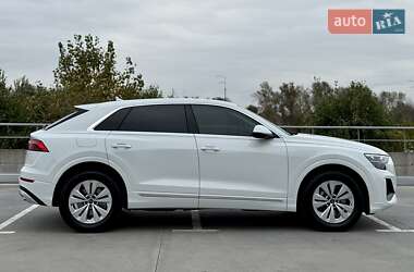 Внедорожник / Кроссовер Audi Q8 2025 в 