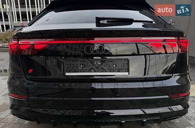 Внедорожник / Кроссовер Audi Q8 2023 в 