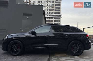 Внедорожник / Кроссовер Audi Q8 2023 в 