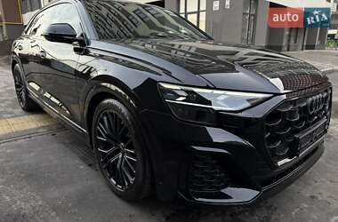 Внедорожник / Кроссовер Audi Q8 2023 в 