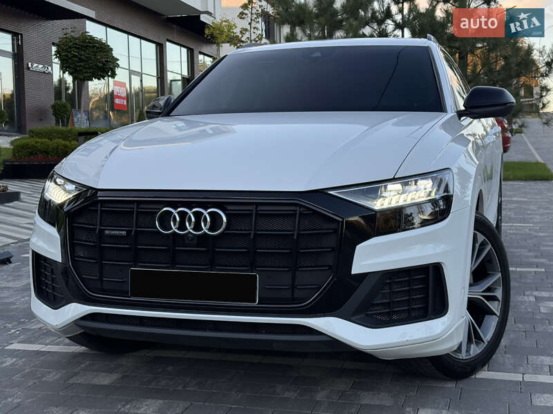 Внедорожник / Кроссовер Audi Q8 2019 в Ужгороде