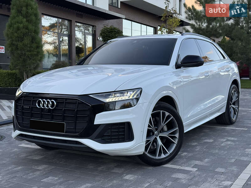 Внедорожник / Кроссовер Audi Q8 2019 в Ужгороде