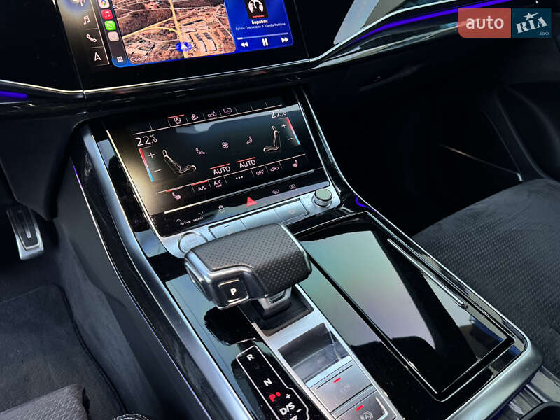 Внедорожник / Кроссовер Audi Q8 2019 в Ужгороде
