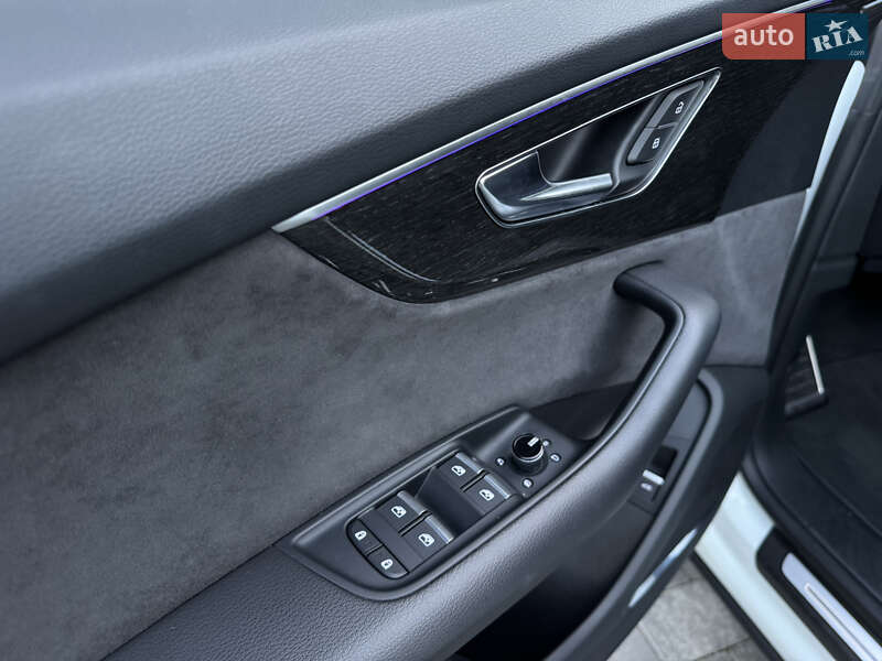 Внедорожник / Кроссовер Audi Q8 2019 в Ужгороде