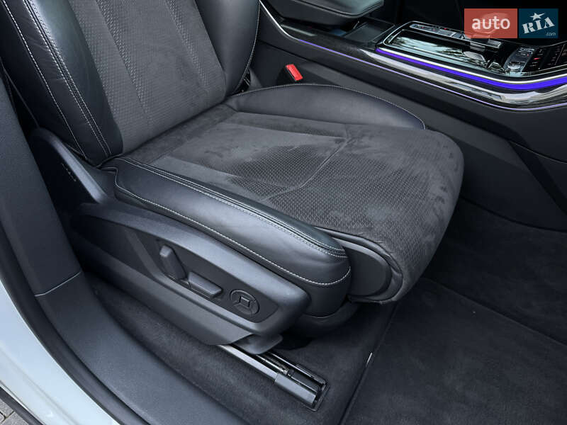 Внедорожник / Кроссовер Audi Q8 2019 в Ужгороде