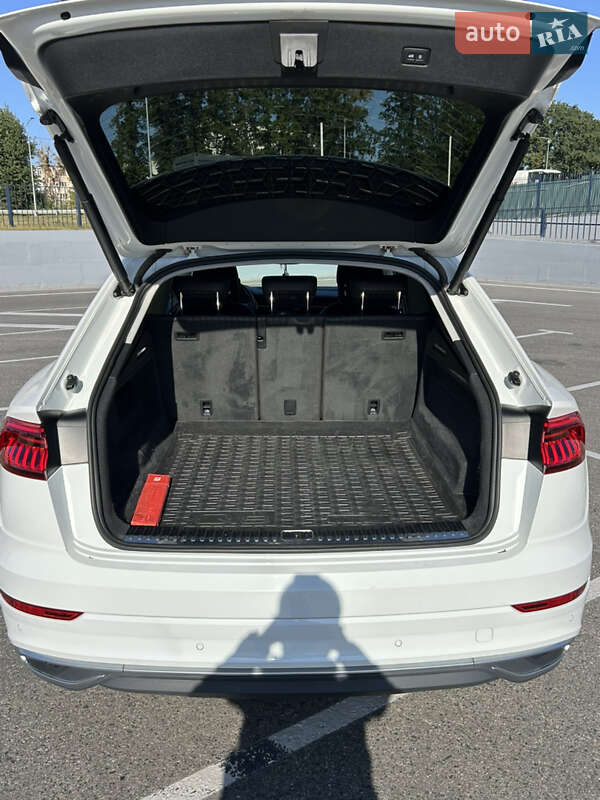 Внедорожник / Кроссовер Audi Q8 2019 в Полтаве