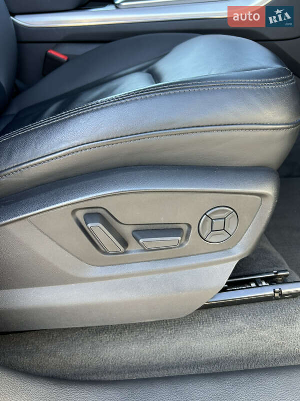 Внедорожник / Кроссовер Audi Q8 2019 в Полтаве