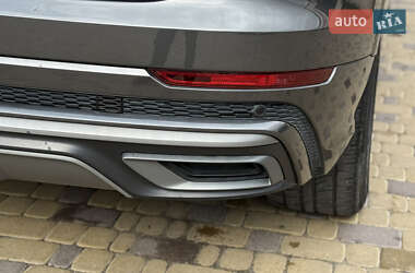 Внедорожник / Кроссовер Audi Q8 2020 в 