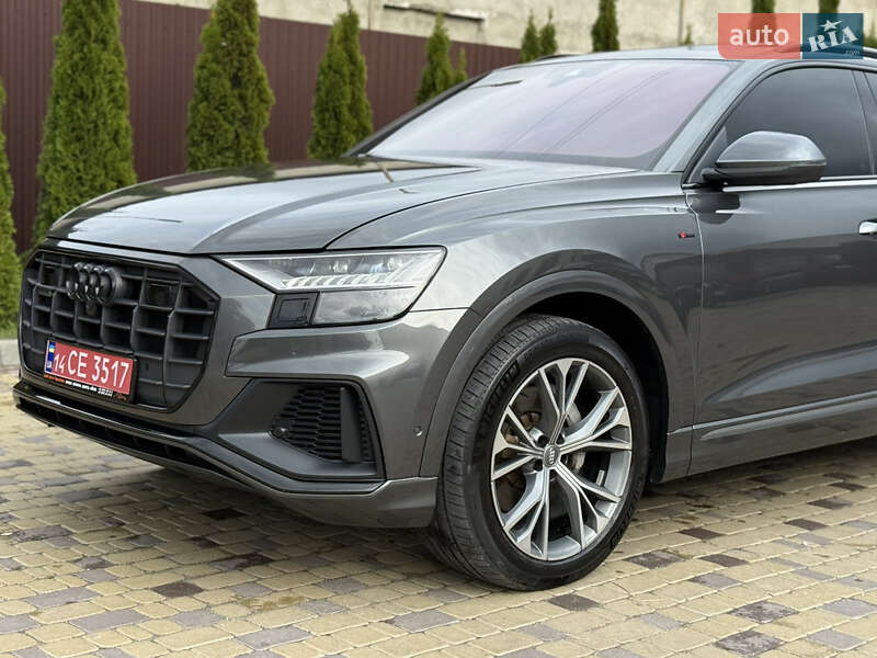 Внедорожник / Кроссовер Audi Q8 2020 в Тернополе