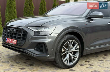 Внедорожник / Кроссовер Audi Q8 2020 в 