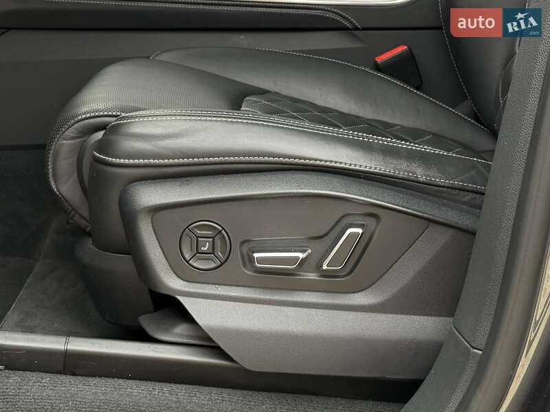 Внедорожник / Кроссовер Audi Q8 2020 в Тернополе
