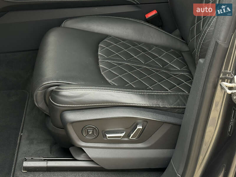 Внедорожник / Кроссовер Audi Q8 2020 в Тернополе