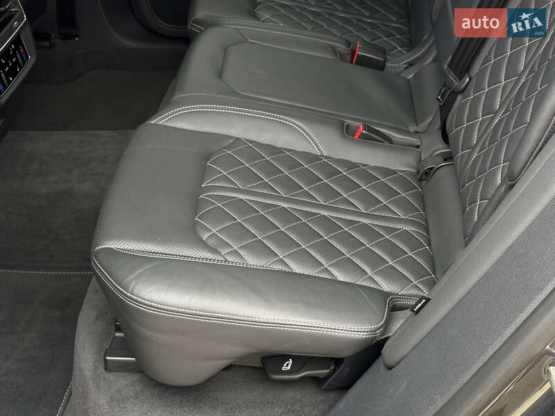 Внедорожник / Кроссовер Audi Q8 2020 в Тернополе