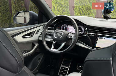 Внедорожник / Кроссовер Audi Q8 2020 в 
