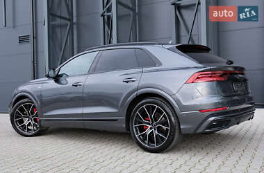 Внедорожник / Кроссовер Audi Q8 2020 в 