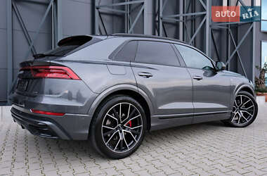 Внедорожник / Кроссовер Audi Q8 2020 в 