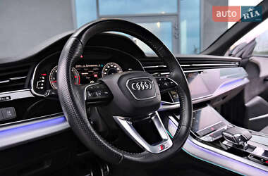 Внедорожник / Кроссовер Audi Q8 2020 в 