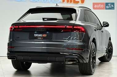 Внедорожник / Кроссовер Audi Q8 2025 в 
