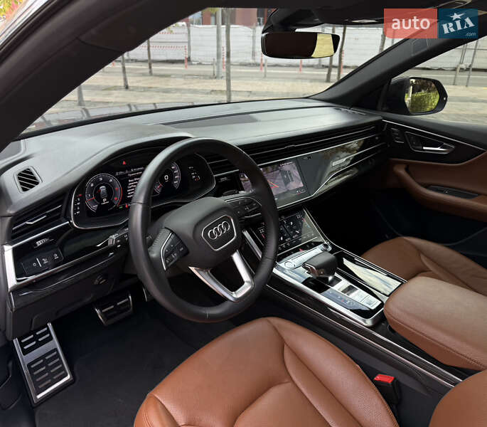 Внедорожник / Кроссовер Audi Q8 2019 в Киеве