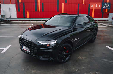 Внедорожник / Кроссовер Audi Q8 2018 в 