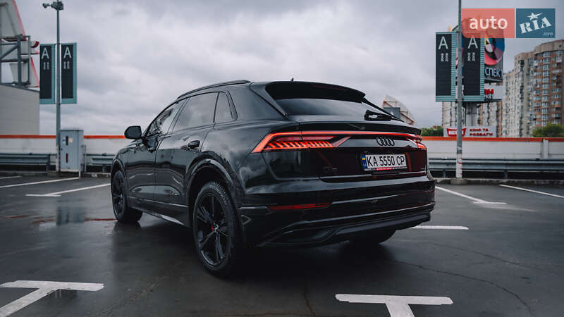 Внедорожник / Кроссовер Audi Q8 2018 в Киеве