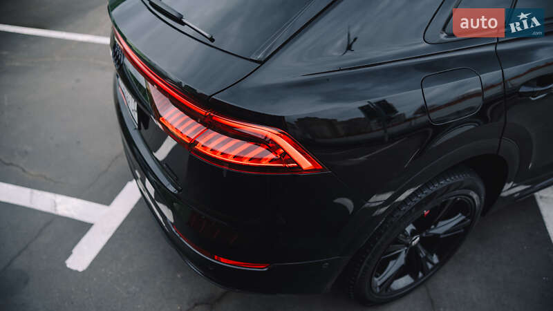 Внедорожник / Кроссовер Audi Q8 2018 в Киеве