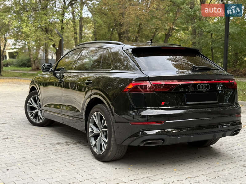 Позашляховик / Кросовер Audi Q8 2024 в Тернополі