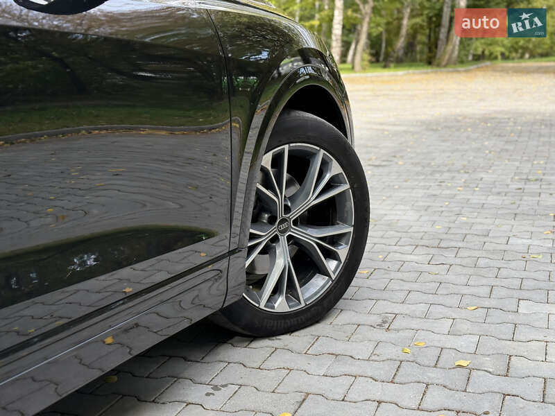 Позашляховик / Кросовер Audi Q8 2024 в Тернополі