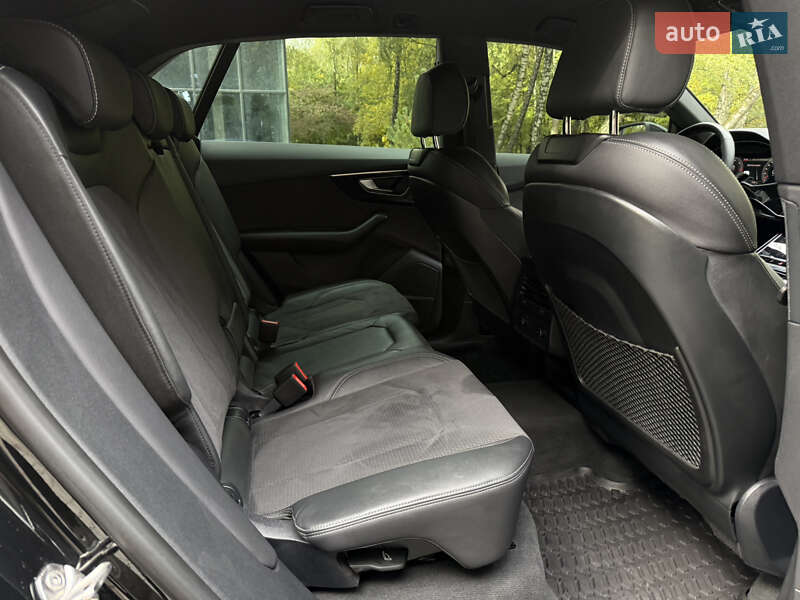 Позашляховик / Кросовер Audi Q8 2024 в Тернополі
