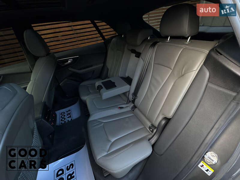 Внедорожник / Кроссовер Audi Q8 2019 в Одессе