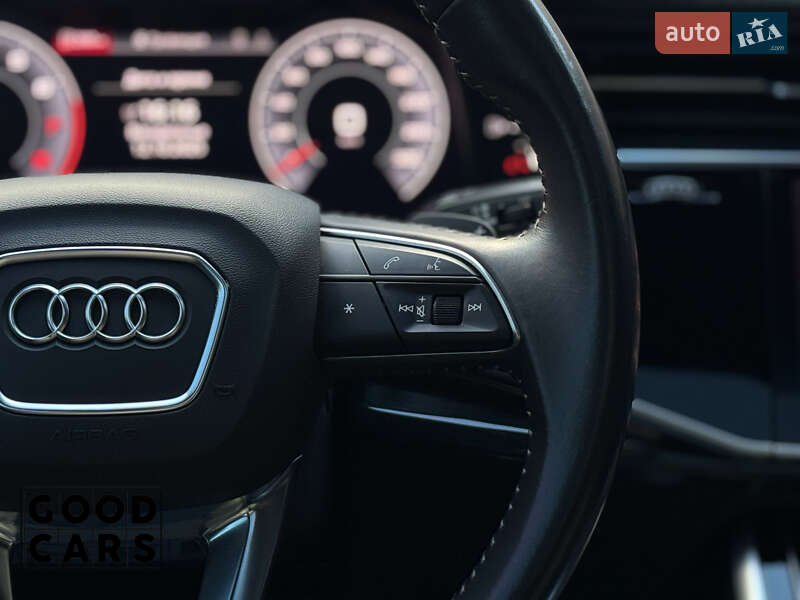 Внедорожник / Кроссовер Audi Q8 2019 в Одессе
