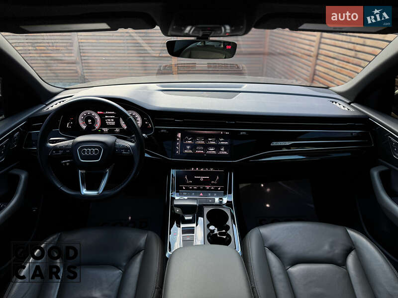 Внедорожник / Кроссовер Audi Q8 2019 в Одессе