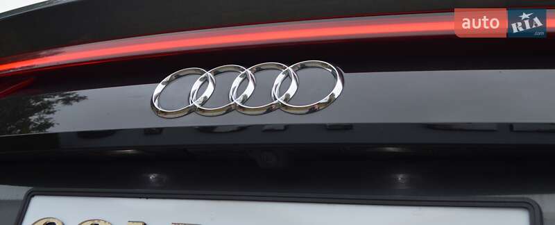 Позашляховик / Кросовер Audi Q8 2019 в Одесі