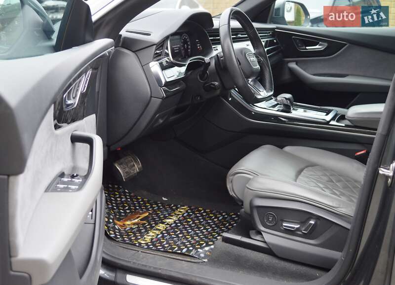 Позашляховик / Кросовер Audi Q8 2019 в Одесі