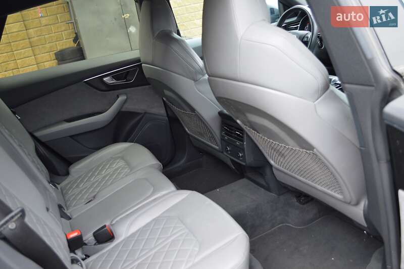 Позашляховик / Кросовер Audi Q8 2019 в Одесі