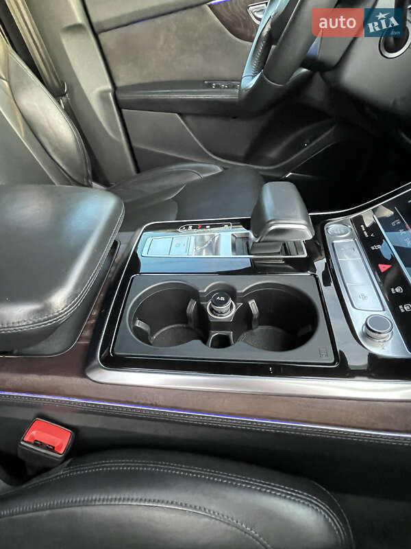 Внедорожник / Кроссовер Audi Q8 2018 в Львове