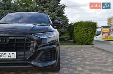 Внедорожник / Кроссовер Audi Q8 2020 в 