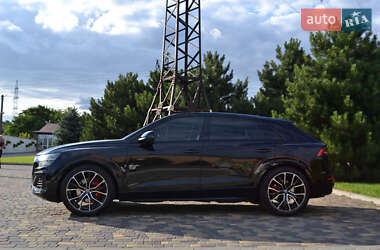 Внедорожник / Кроссовер Audi Q8 2020 в 