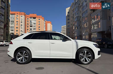 Внедорожник / Кроссовер Audi Q8 2019 в 