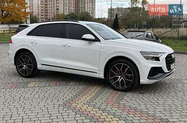 Внедорожник / Кроссовер Audi Q8 2020 в 