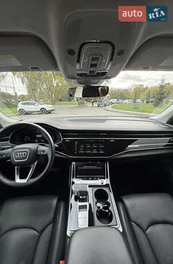 Внедорожник / Кроссовер Audi Q8 2020 в 
